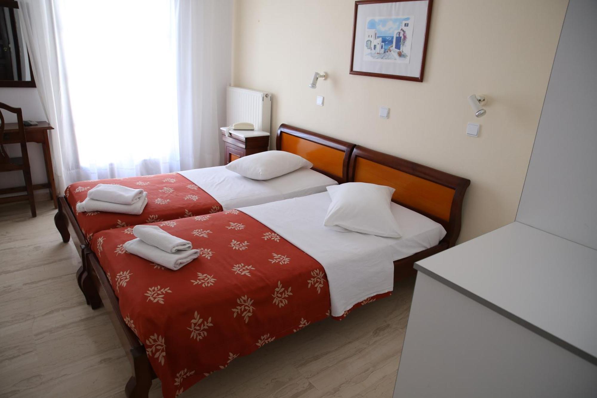 New Haroula Hotel Фира Стая снимка