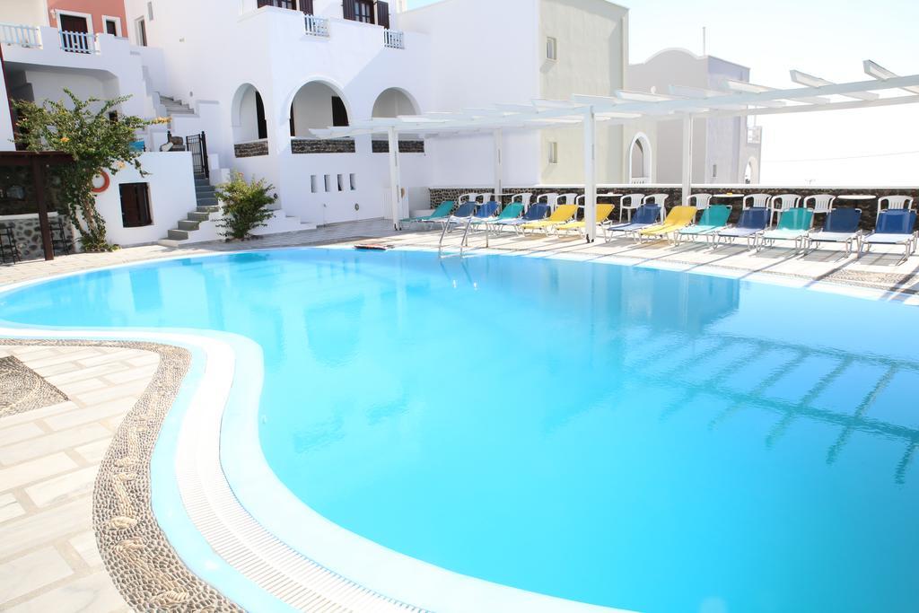 New Haroula Hotel Фира Екстериор снимка