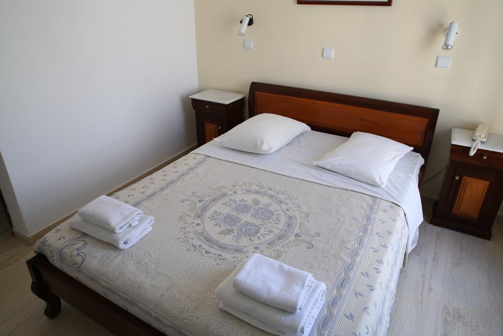 New Haroula Hotel Фира Екстериор снимка