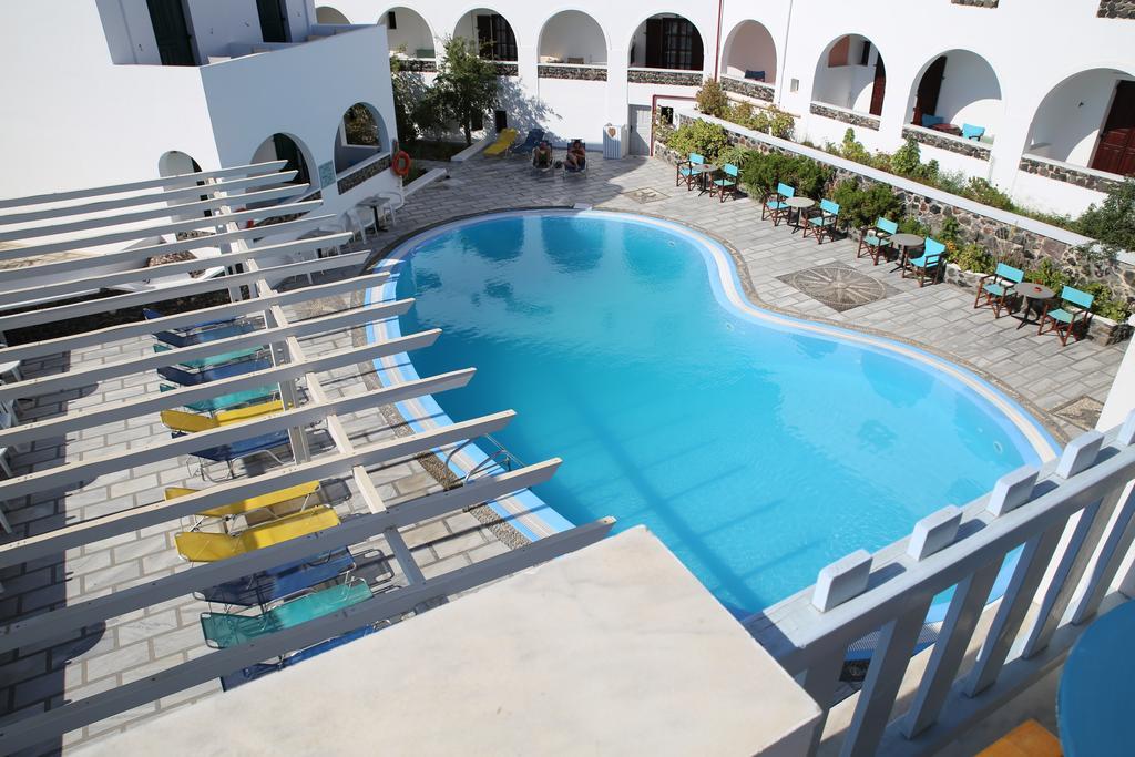 New Haroula Hotel Фира Екстериор снимка