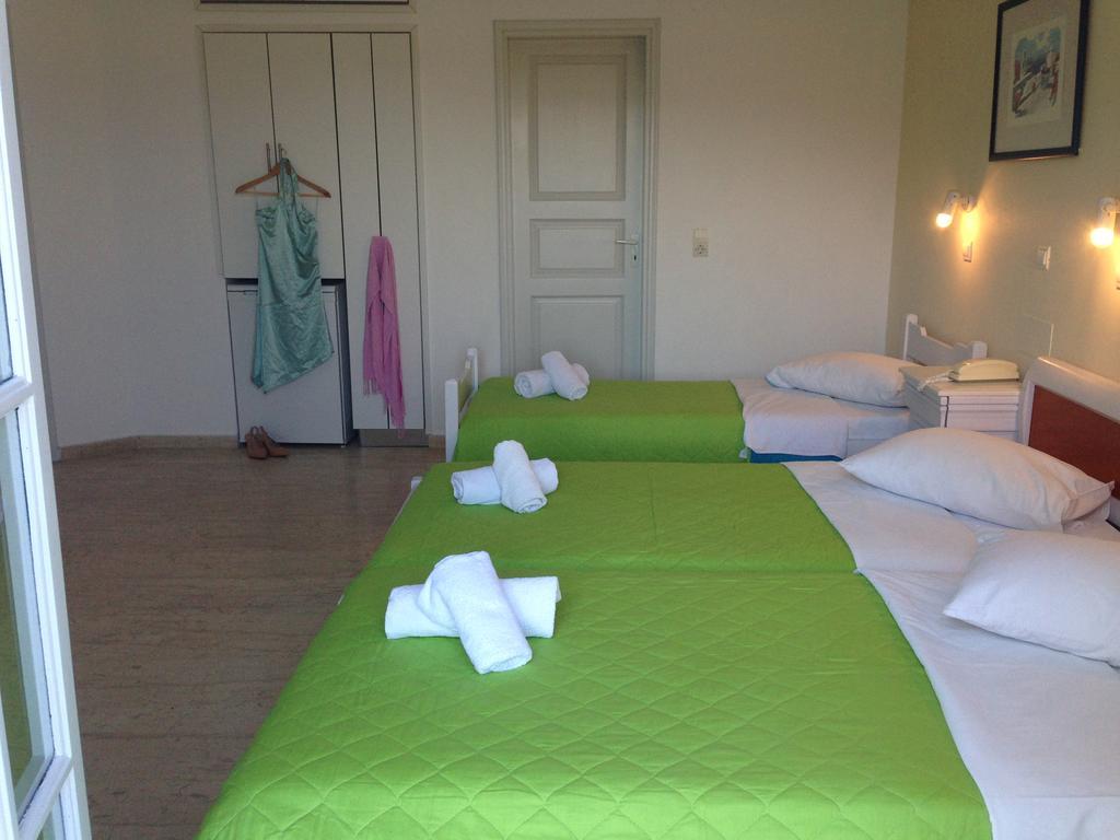 New Haroula Hotel Фира Екстериор снимка
